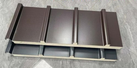 कस्टम लंबाई ग्रेट वॉल पैनलों के साथ टिकाऊ सैंडविच छत पैनल