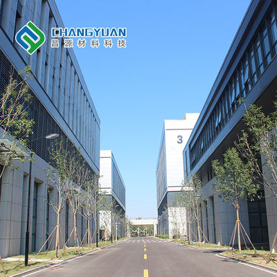 दीवारों के बाहर के अछूते पैनलों के साथ भवन के प्रदर्शन को बढ़ाएं