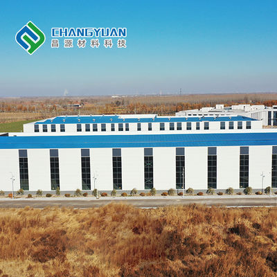 दीवारों के बाहर के अछूते पैनलों के साथ भवन के प्रदर्शन को बढ़ाएं