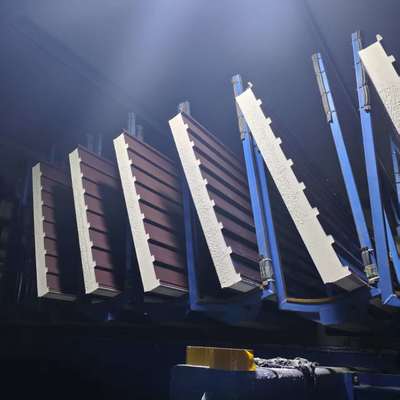 अल-एमजी-एमएन मिश्र धातु ग्रेटवाल रूफ पैनल, 45/65/95 मिमी मोटाई, 950 मिमी चौड़ाई और 50 वर्ष जीवनकाल के साथ