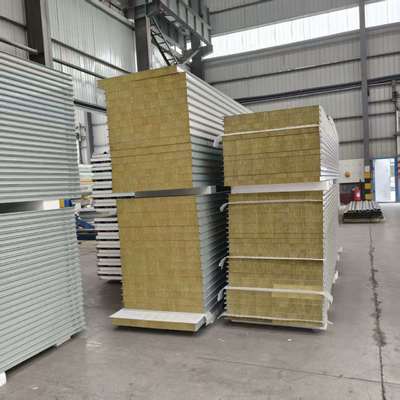 ध्वनि-अवशोषित और ध्वनिरोधी रॉक ऊन सुंदर उपस्थिति के साथ स्वच्छ कमरे की दीवार पैनल