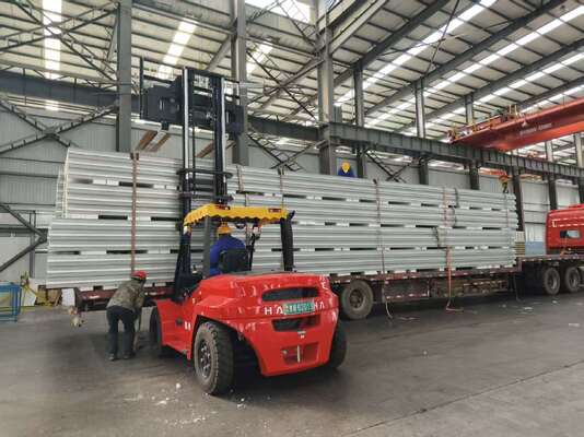 उच्च स्वच्छता वातावरण के लिए अनुकूलन योग्य मोटाई के साथ ध्वनि इन्सुलेशन फायरप्रूफ क्लीनरूम सैंडविच पैनल