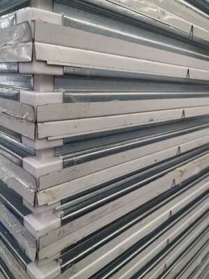 उच्च स्वच्छता वातावरण के लिए अनुकूलन योग्य मोटाई के साथ अग्निरोधक और जलरोधक क्लीनरूम सैंडविच पैनल