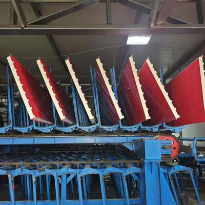 सजावटी पु सैंडविच अग्निरोधक छत पैनल बाहरी धातु छत क्लैडिंग पैनल महान दीवार सैंडविच पैनल